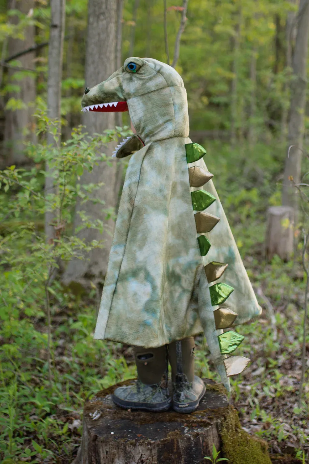 Grandasaurus T-Rex Cape w/ Claws