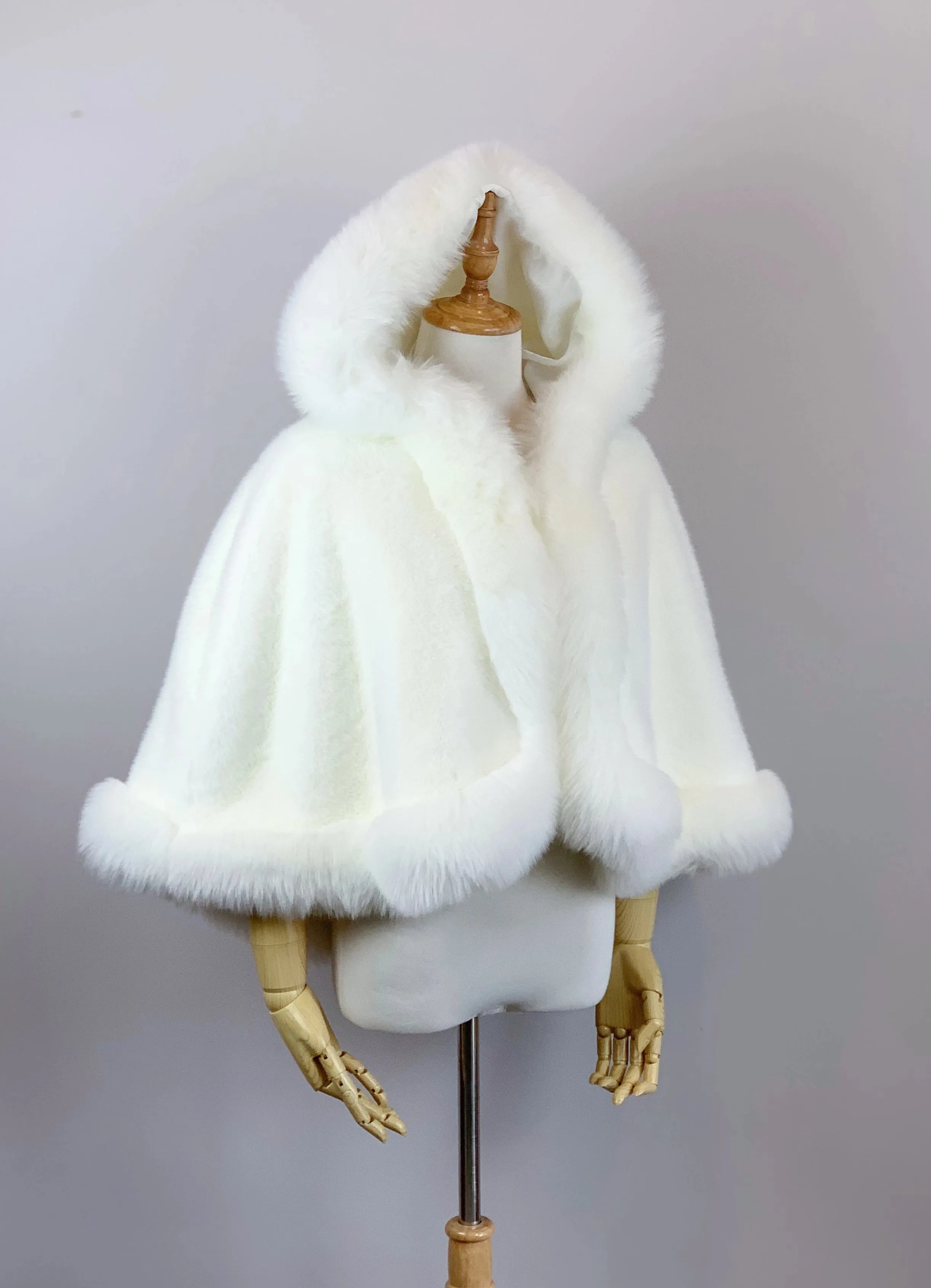 Ivory White Faux Fur Cape (Juliet Wht01)