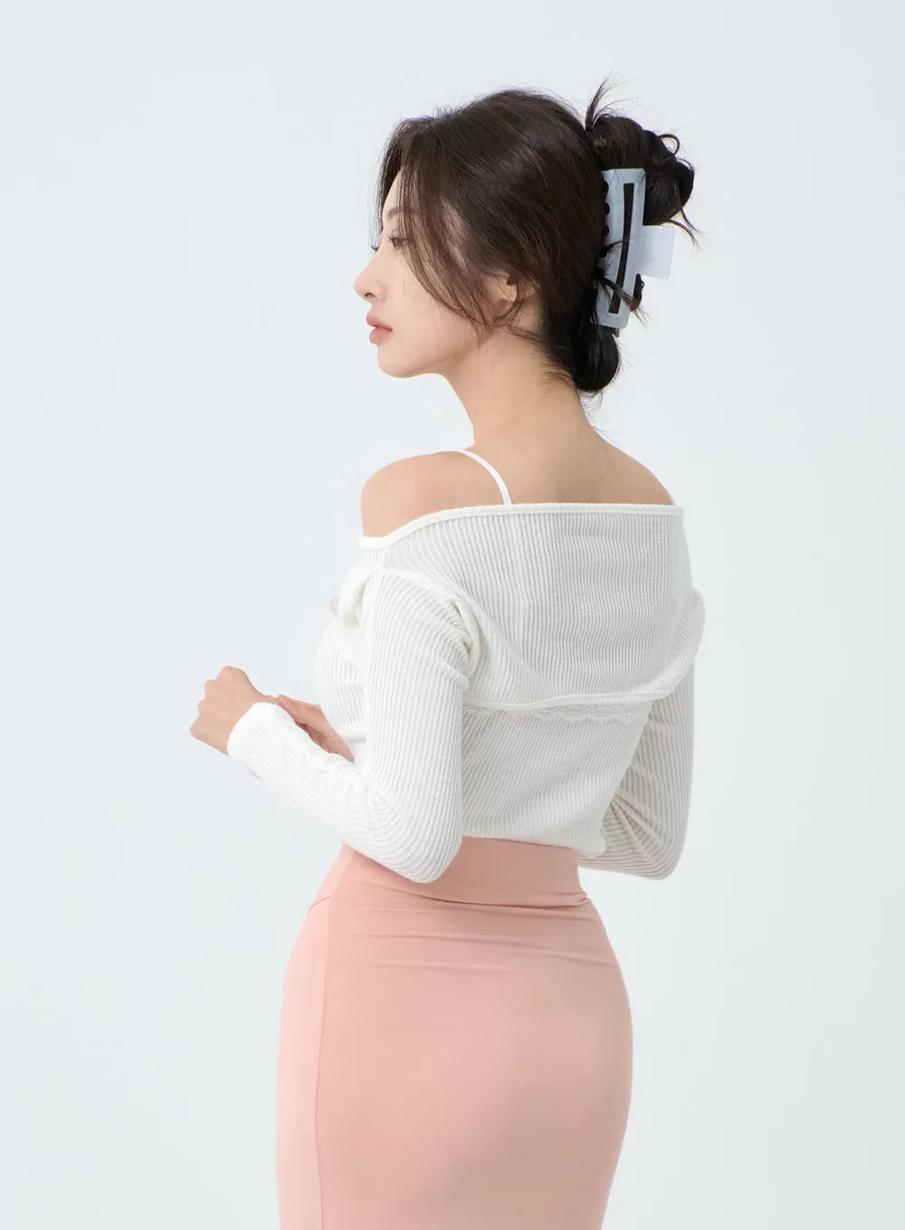 Off-Shoulder Knit Bolero Cardigan IO26